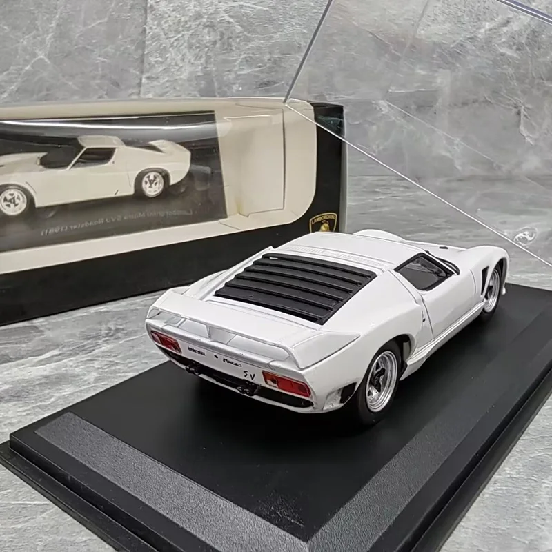 1:43 Lamborghini Miura SVJ Diecast Model 5 1:43 Lamborghini Miura SVJ Diecast Model - Image 5