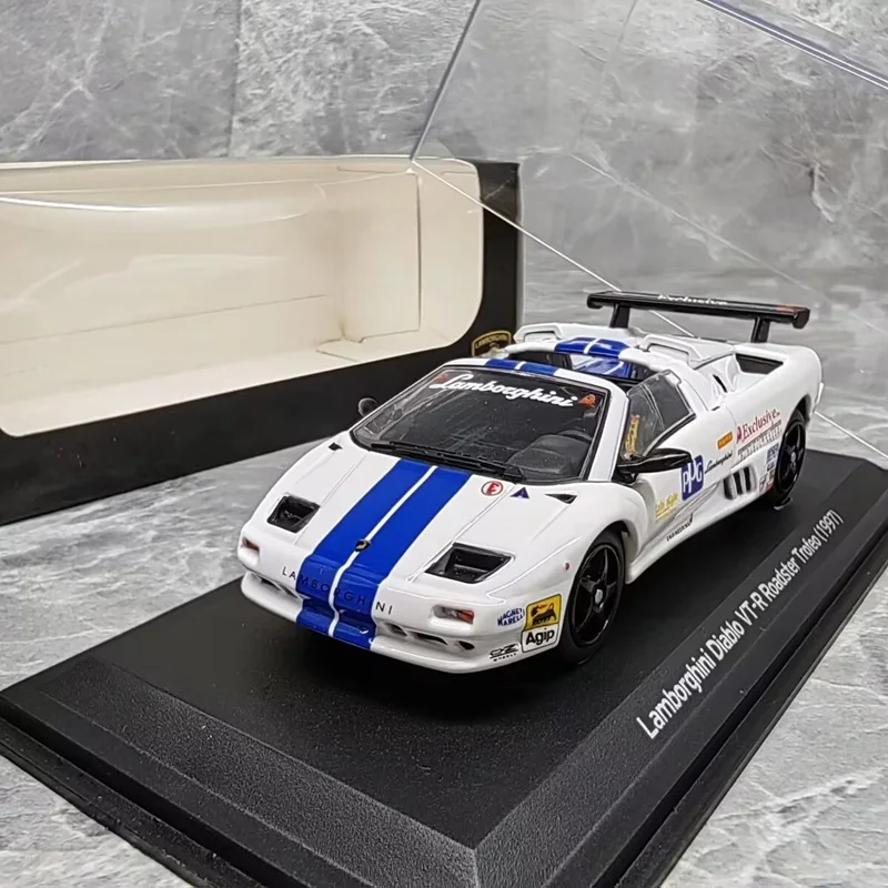 White Lamborghini Diablo VT-R Diecast Model 2 White Lamborghini Diablo VT-R Diecast Model - Image 2