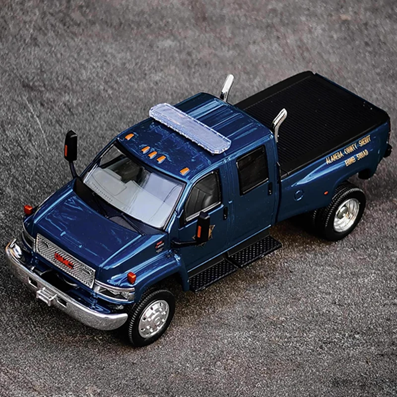 1:64 Scale Police Pickup Truck Models 4 1:64 Scale Police Pickup Truck Models - Image 4