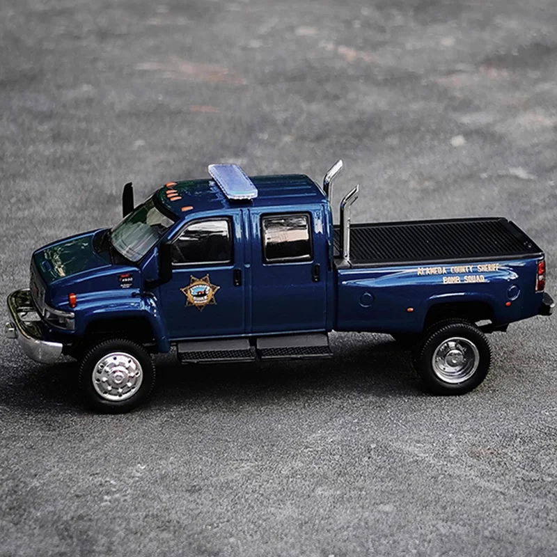 1:64 Scale Police Pickup Truck Models 3 1:64 Scale Police Pickup Truck Models - Image 3