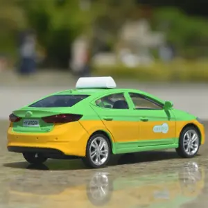 Vibrant Green Hyundai Elantra Taxi Model 9 S96404b7f4fc44d339a587e8986a4bcefN