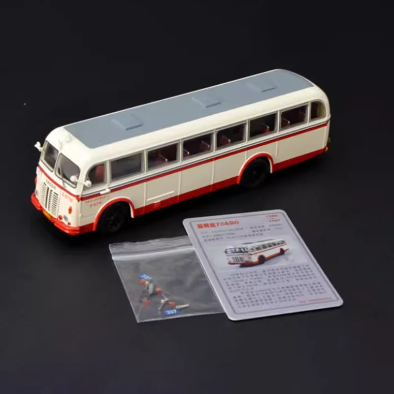 Vintage Skoda 706RO Diecast Bus Model 6 Vintage Skoda 706RO Diecast Bus Model - Image 6