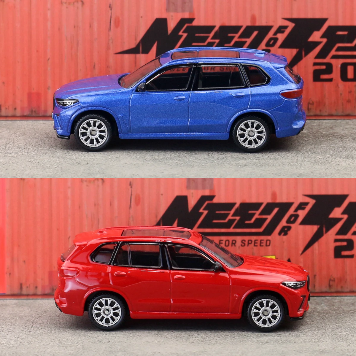 BMW X5M 1:64 Scale Diecast Model in Blue or Red 3 BMW X5M 1:64 Scale Diecast Model in Blue or Red - Image 3