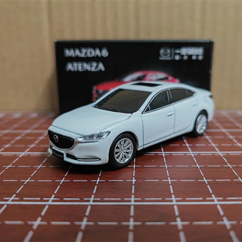 Mazda 3 Atenza 1:64 Diecast Model in White 3 Mazda 3 Atenza 1:64 Diecast Model in White - Image 3