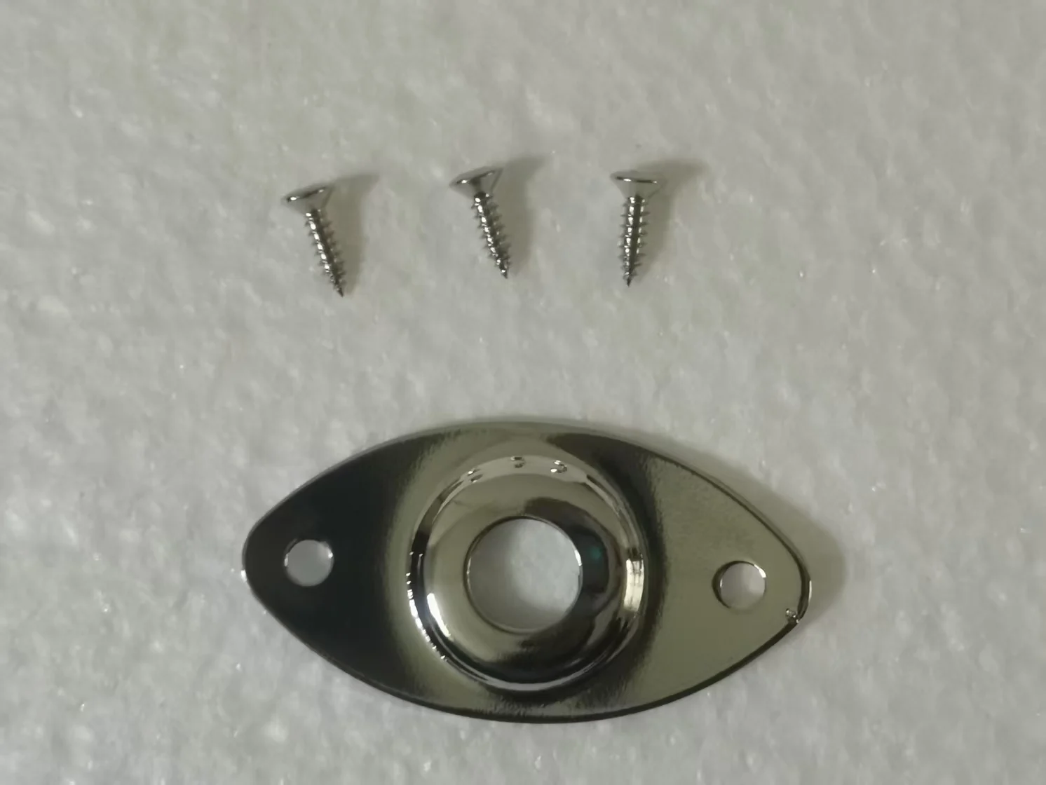 Chrome Guitar Jack Plate for Electric Guitar and Bass 1 Chrome Guitar Jack Plate for Electric Guitar and Bass