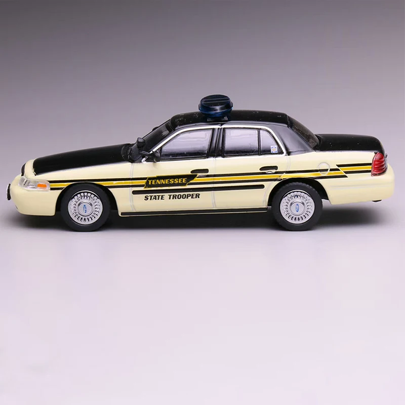 Victoria Crown CV 1:64 Alloy Police Car Model 4 Victoria Crown CV 1:64 Alloy Police Car Model - Image 4