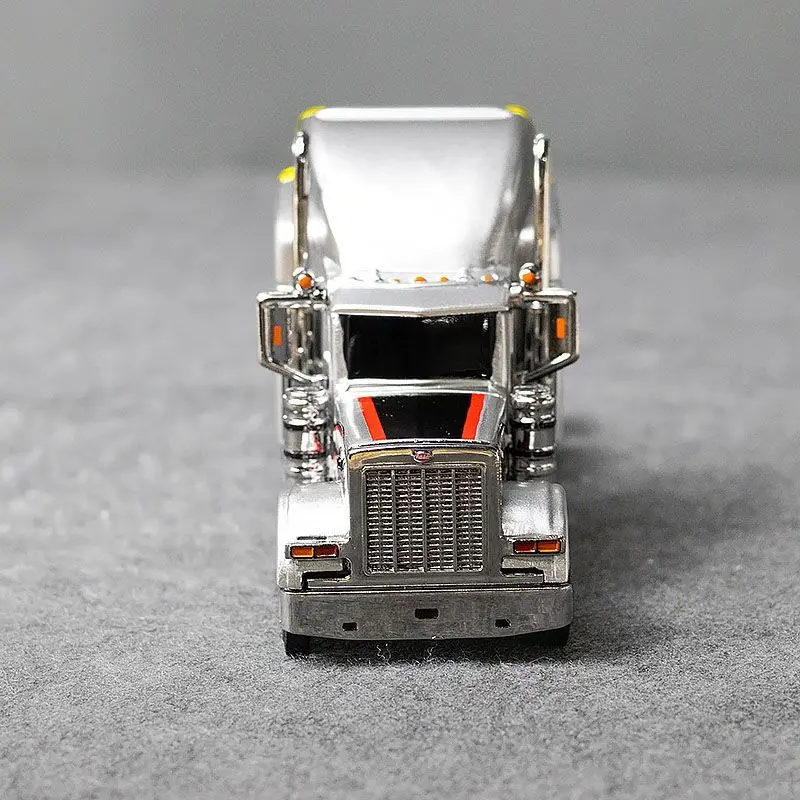Peterbilt 1/64 Scale Diecast Racing Truck 5 Peterbilt 1/64 Scale Diecast Racing Truck - Image 5