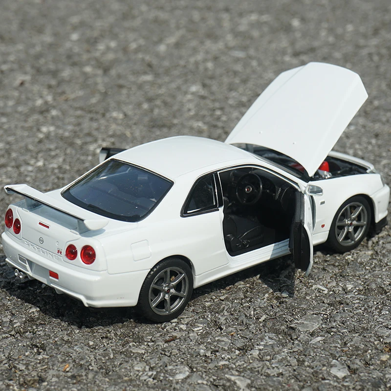 Blue Nissan Skyline GTR R34 Scale Model 1:24 6 Blue Nissan Skyline GTR R34 Scale Model 1:24 - Image 6