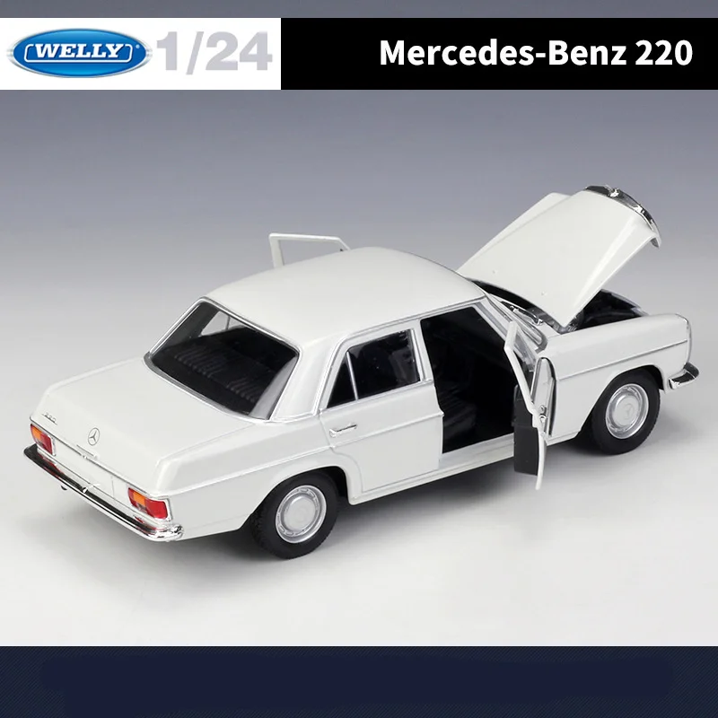 Mercedes-Benz 220 1:24 Diecast Model by WELLY 6 Mercedes-Benz 220 1:24 Diecast Model by WELLY - Image 6