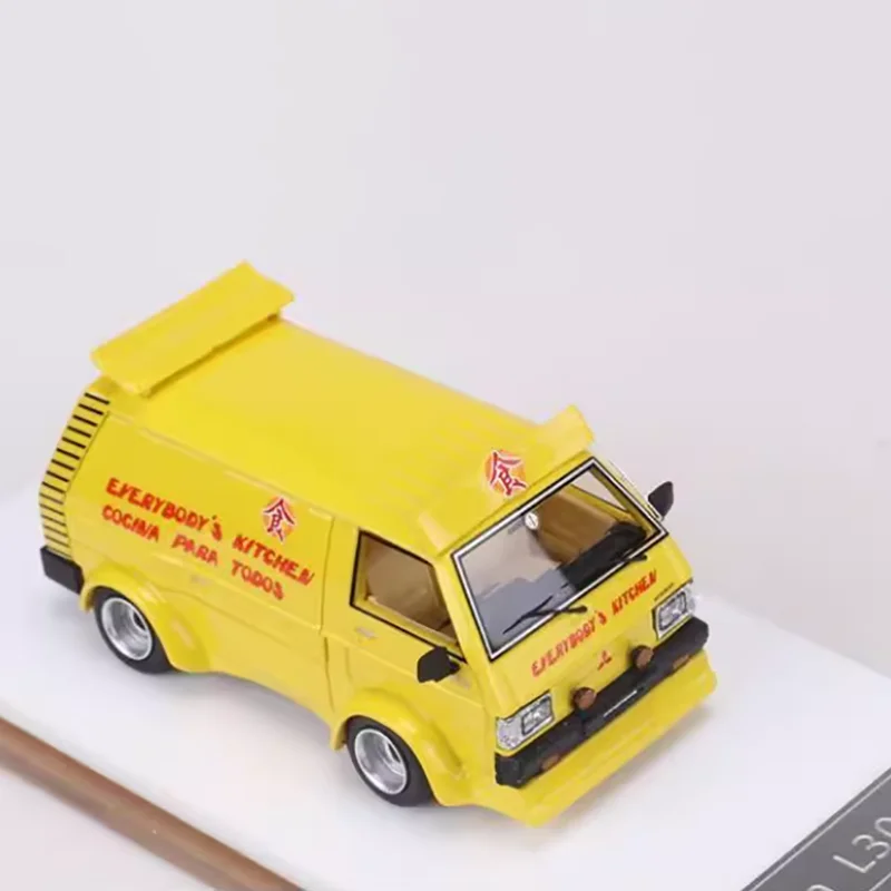 Yellow 1/64 Delica L300 Model for Collectors 3 Yellow 1/64 Delica L300 Model for Collectors - Image 3