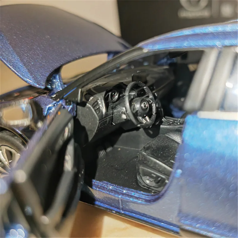 1:32 Mazda CX-4 Alloy Model for Collectors 5 1:32 Mazda CX-4 Alloy Model for Collectors - Image 5