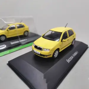 Vibrant Yellow Škoda Fabia I Model 1:43 Scale 6 Sa123b6a05b40489c97f4b8e20ce30766t