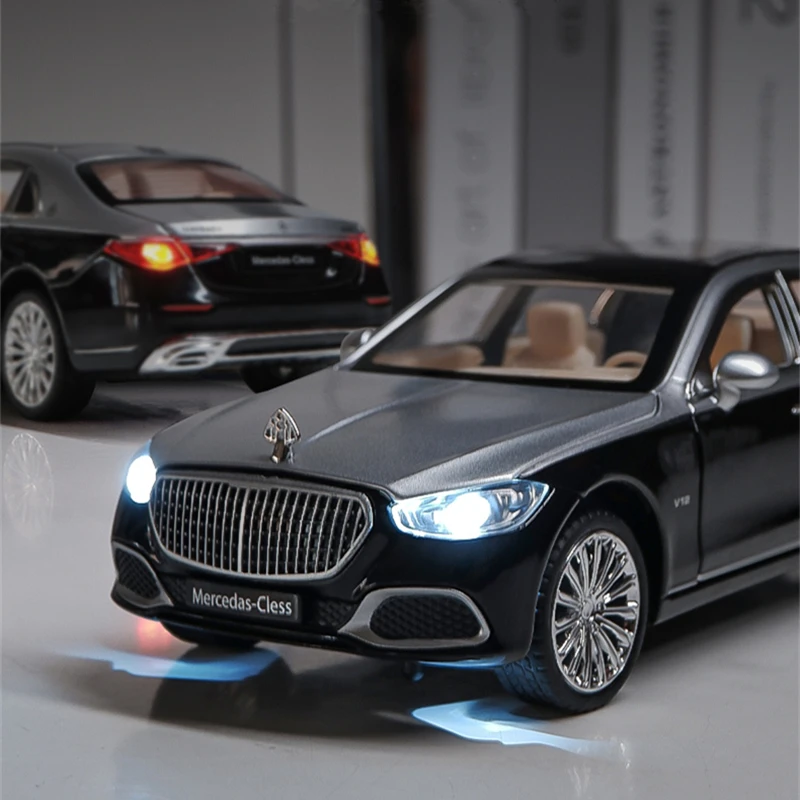 Mercedes-Maybach S680 1:22 Scale Diecast Model 3 Mercedes-Maybach S680 1:22 Scale Diecast Model - Image 3