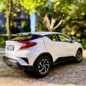 1:18 Scale Toyota Izoa SUV Model Replica 12 Sa6f2ca56cfab44bdb252913d378f803aL