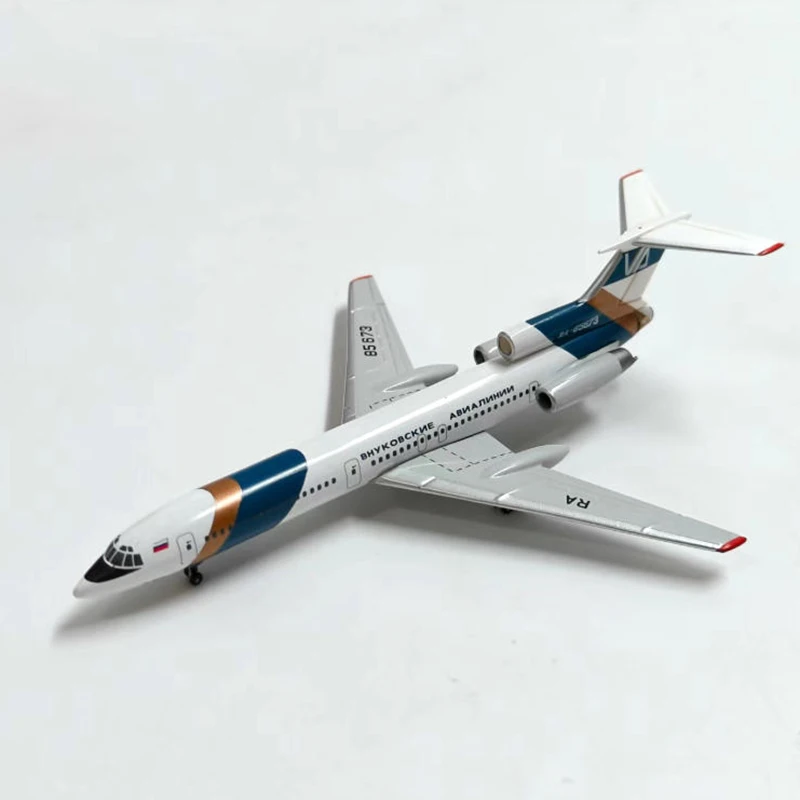 Tu-154M Diecast Model Airplane 1:500 Scale 3 Tu-154M Diecast Model Airplane 1:500 Scale - Image 3