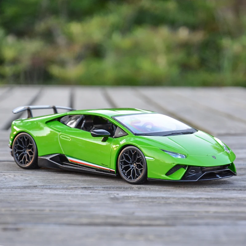 Green Lamborghini Huracan Performante 1:18 Model 3 Green Lamborghini Huracan Performante 1:18 Model - Image 3