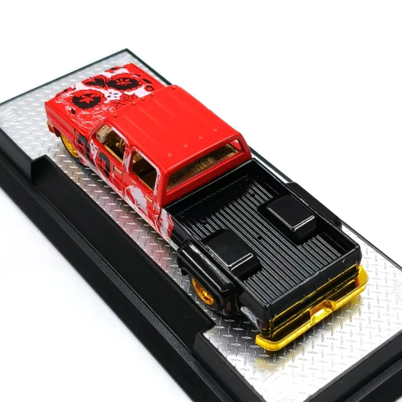M2 Diecast 1:64 Scale Racing Pickup Model 5 M2 Diecast 1:64 Scale Racing Pickup Model - Image 5