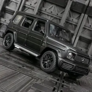 Mercedes-Benz G63 SUV 1:32 Diecast Model