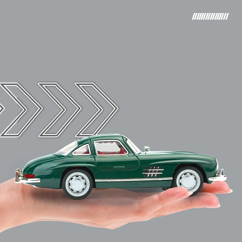 Mercedes-Benz 300SL 1:32 Diecast Model in White 2 Mercedes-Benz 300SL 1:32 Diecast Model in White - Image 2