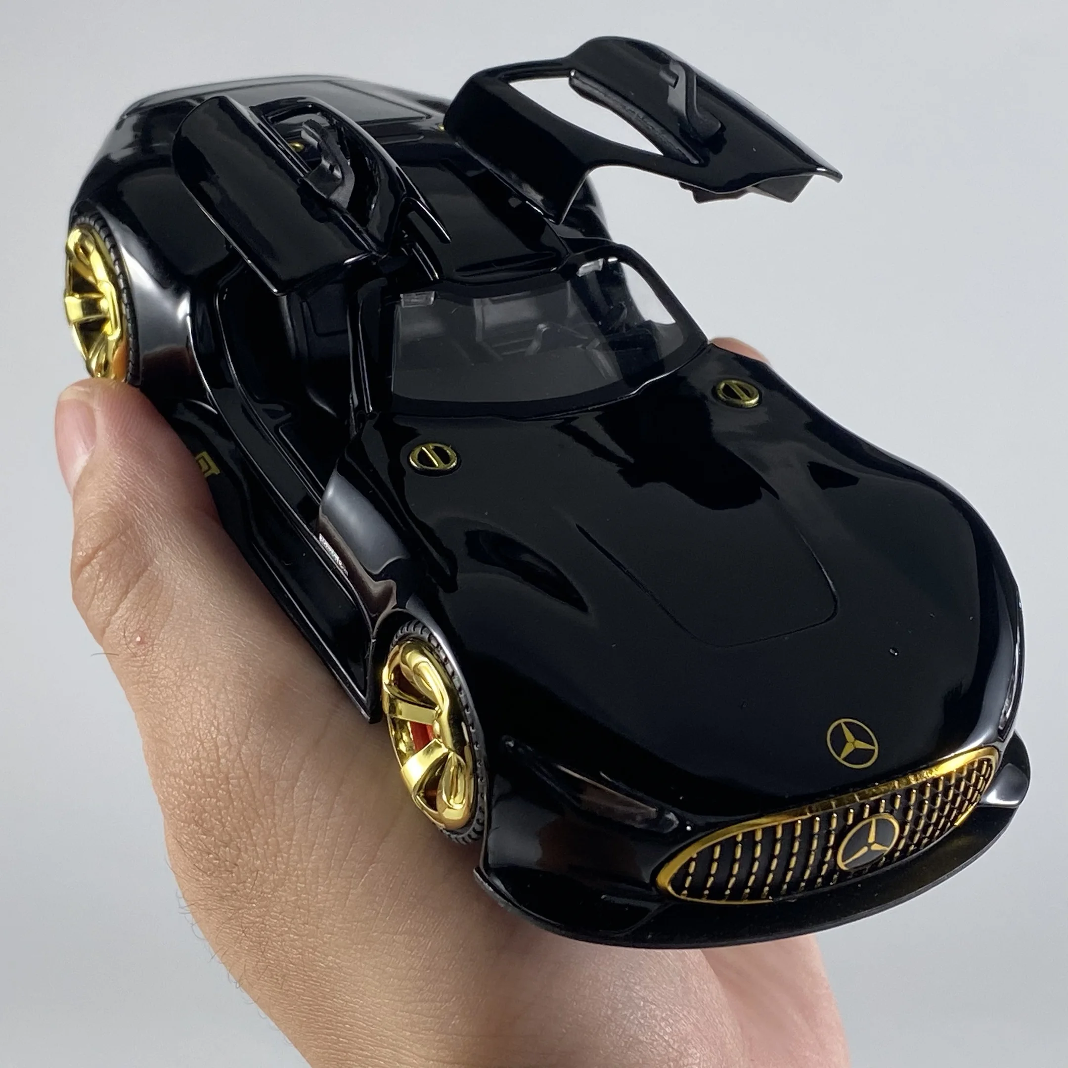 Mercedes-Benz AMG Vision GT 1:32 Diecast Model 6 Mercedes-Benz AMG Vision GT 1:32 Diecast Model - Image 6