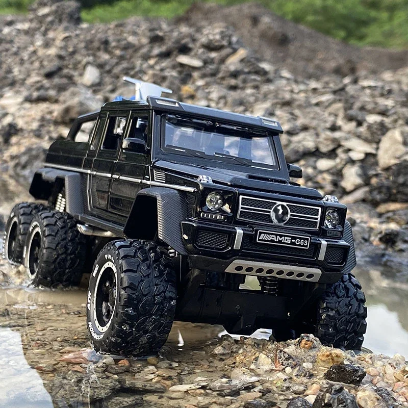 G63 6X6 AMG Diecast Model 1:28 Scale 11 G63 6X6 AMG Diecast Model 1:28 Scale - Image 11