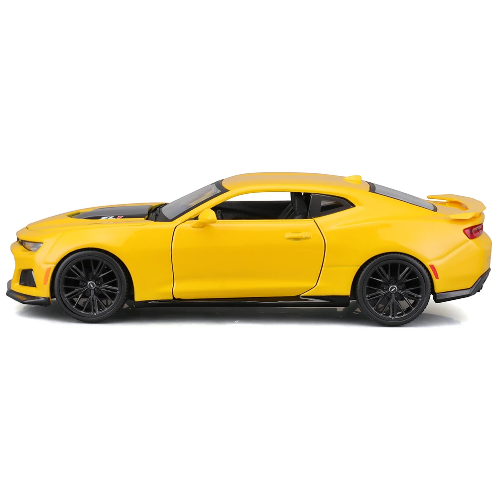 2017 Chevrolet Camaro ZL1 1:24 Diecast Model 3 2017 Chevrolet Camaro ZL1 1:24 Diecast Model - Image 3