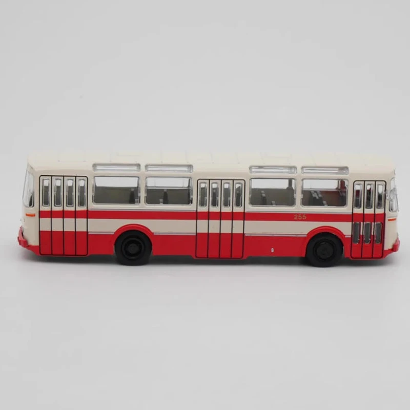 IXO 1:72 Skoda Karosa SM 11 Model Bus 4 IXO 1:72 Skoda Karosa SM 11 Model Bus - Image 4