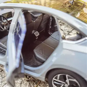 1:18 Scale VW Lavida Plus Diecast Model 15 Sb75ca885d8504a8faf35bced83b94cf5O