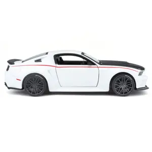 2014 Ford Mustang 1:24 Scale Die-Cast Model 9 Sbb14b2a0ac4548feb39161ecf8a62d4dw