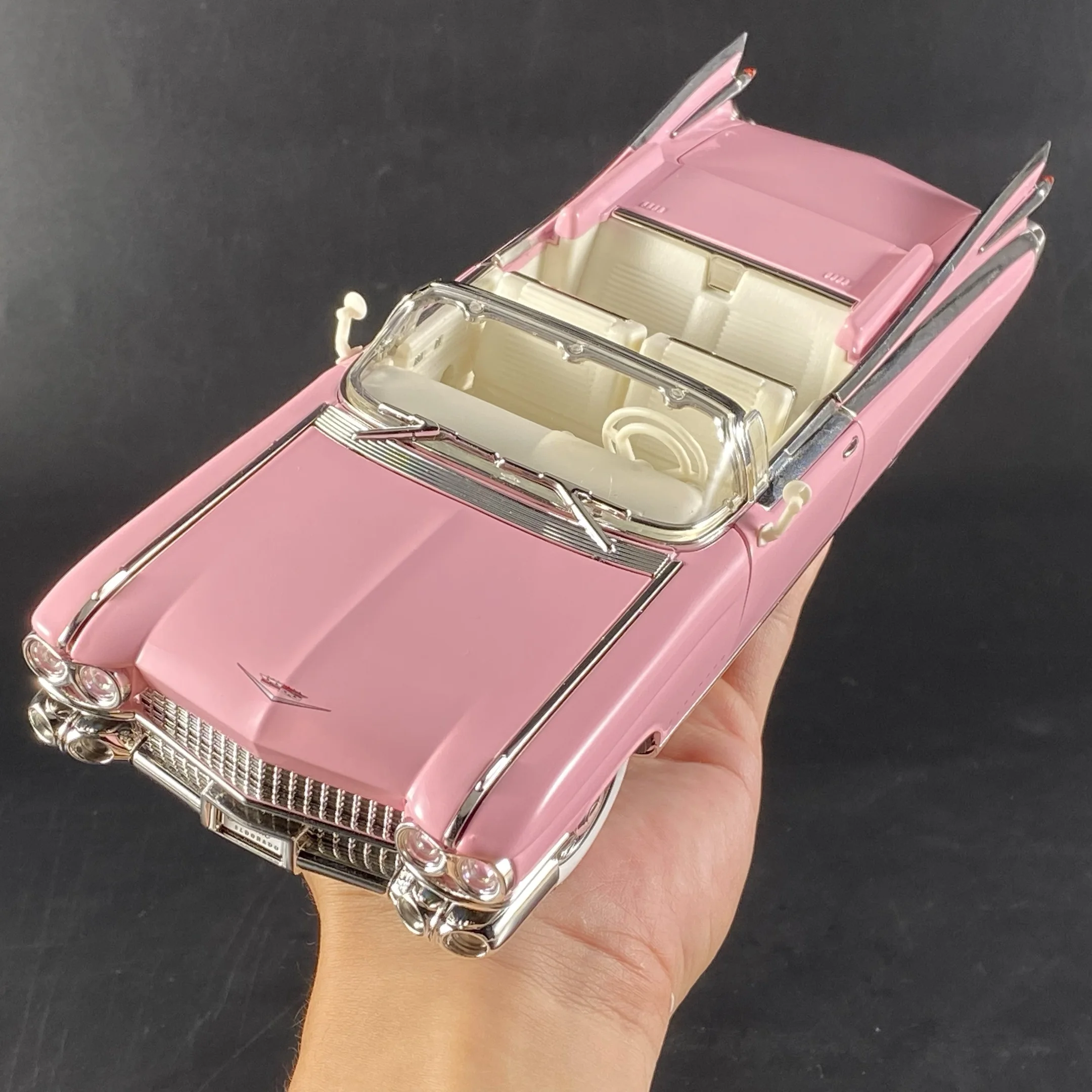 Pink 1959 Cadillac Eldorado Biarritz Model Car 3 Pink 1959 Cadillac Eldorado Biarritz Model Car - Image 3
