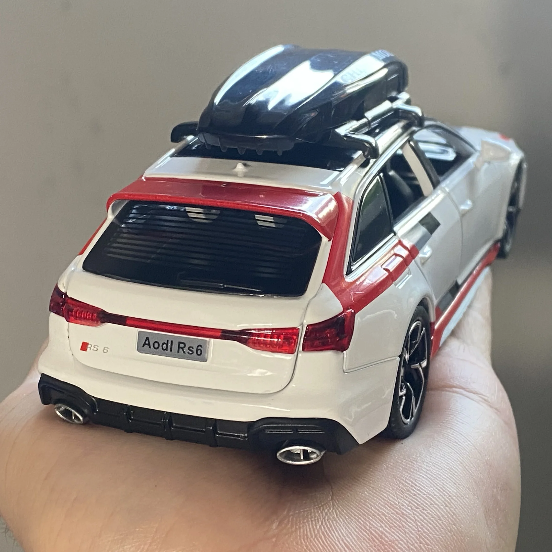 Audi RS6 Avant Wagon 1:32 Diecast Model in Black 5 Audi RS6 Avant Wagon 1:32 Diecast Model in Black - Image 5