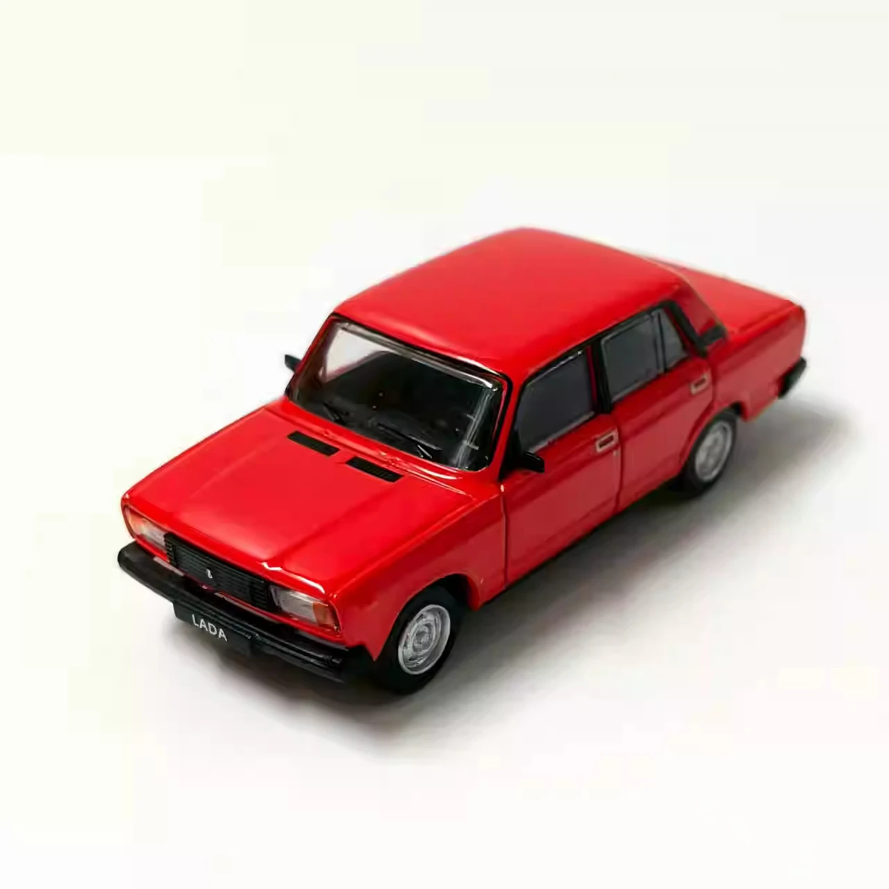 1:64 Scale Russian LADA 2105 Diecast Model 3 1:64 Scale Russian LADA 2105 Diecast Model - Image 3