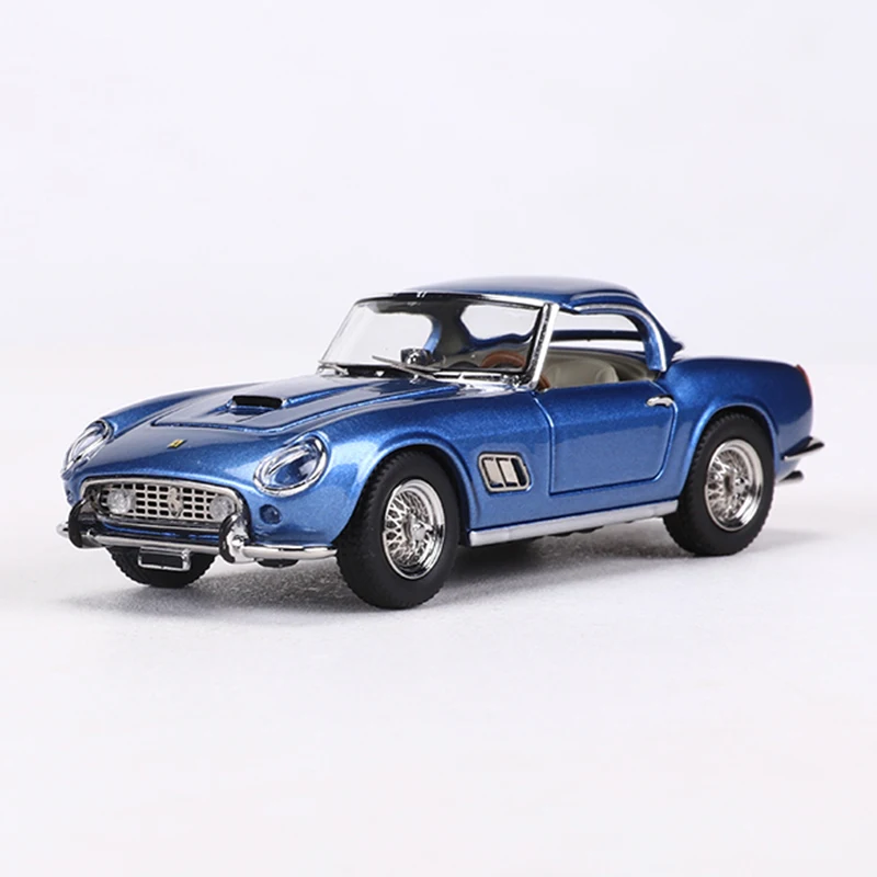 GFCC 1:64 250GT Convertible Diecast Model 8 GFCC 1:64 250GT Convertible Diecast Model - Image 8