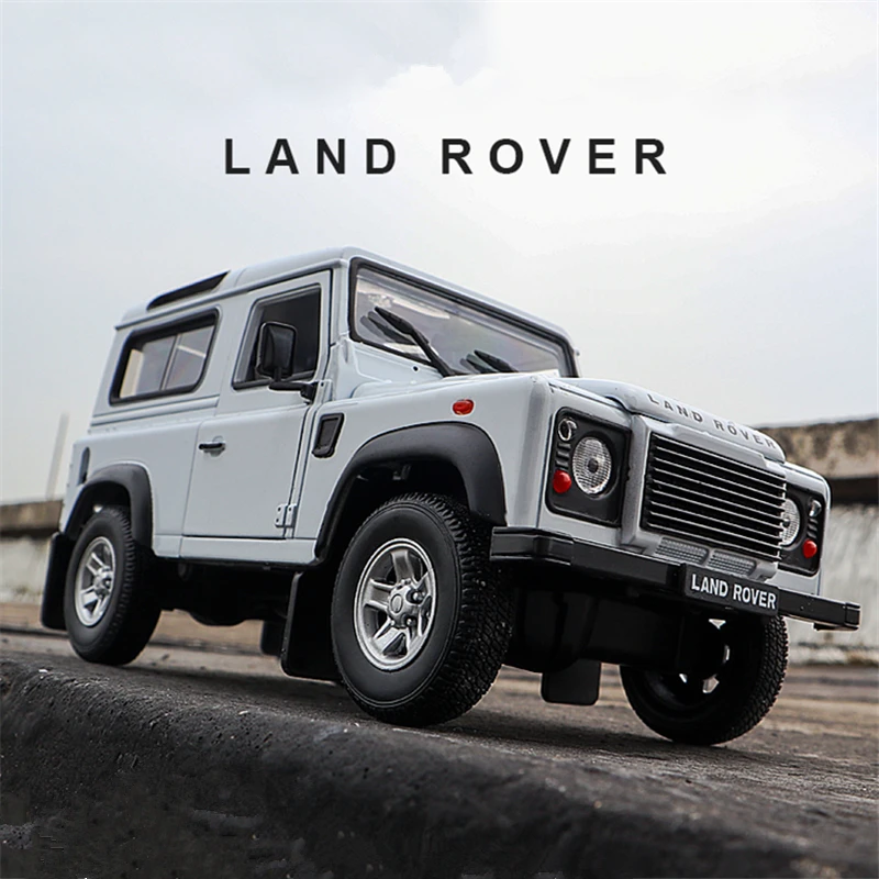 White Land Rover Defender Model 1:24 Scale 2 White Land Rover Defender Model 1:24 Scale - Image 2