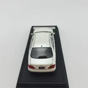 1/43 Resin Model Car in Black or Off-White 11 Sc560b728a6ac4b8ebe90326272f3cb86l