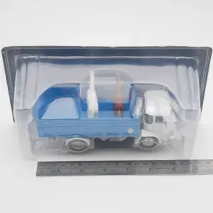 IXO 1:43 Ebro D-700 Horse Transport Model