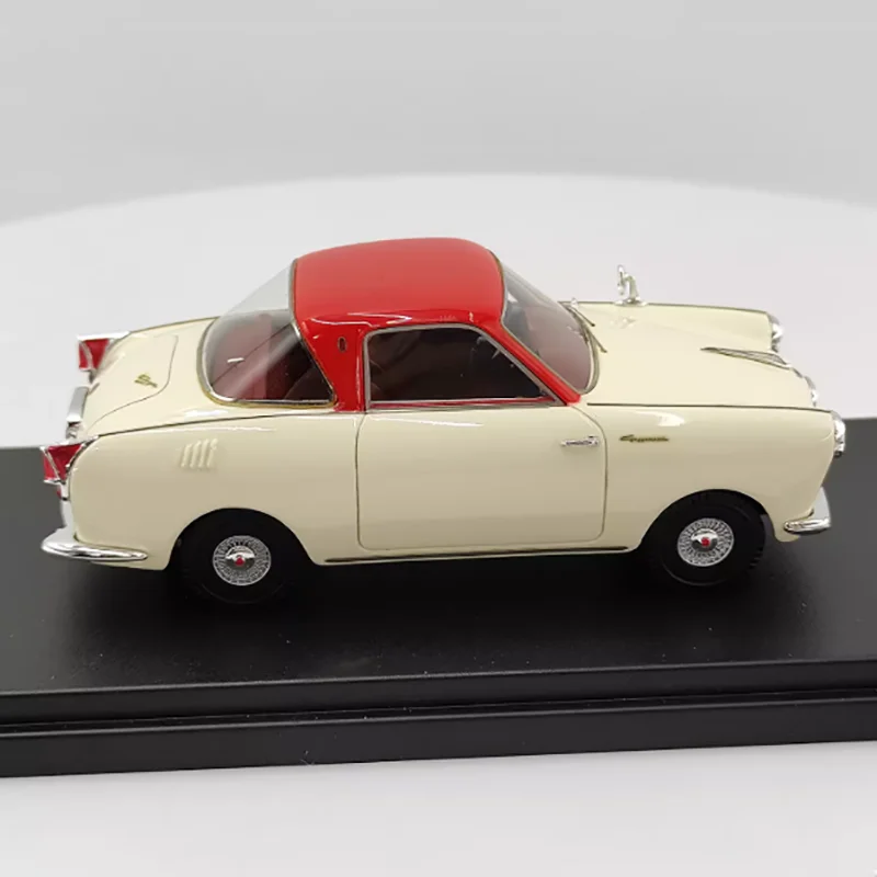 Vintage 1/32 Scale Resin Car Model 4 Vintage 1/32 Scale Resin Car Model - Image 4