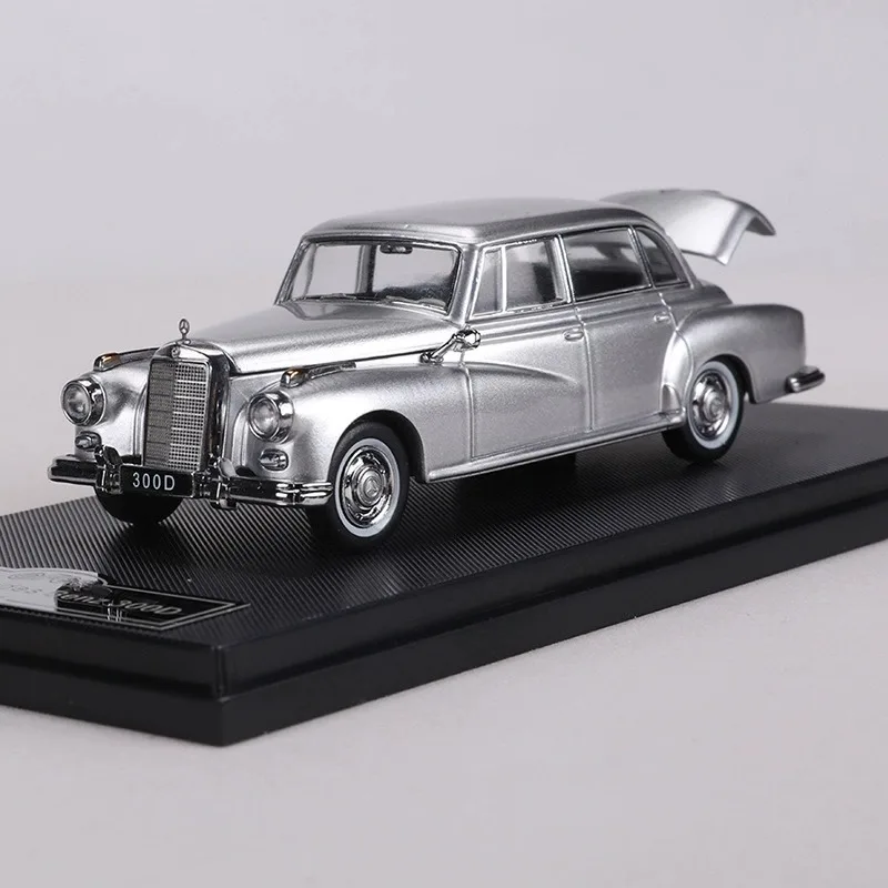 1959 Mercedes-Benz 300D Diecast Model 7 1959 Mercedes-Benz 300D Diecast Model - Image 7