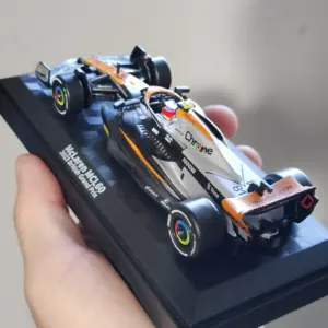 1:43 McLaren F1 MCL60 Racing Model