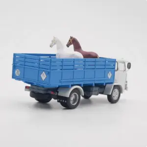 IXO 1:43 Ebro D-700 Horse Transport Model 10 Scec9e54219e742e9b14ec5b7b0a33297v