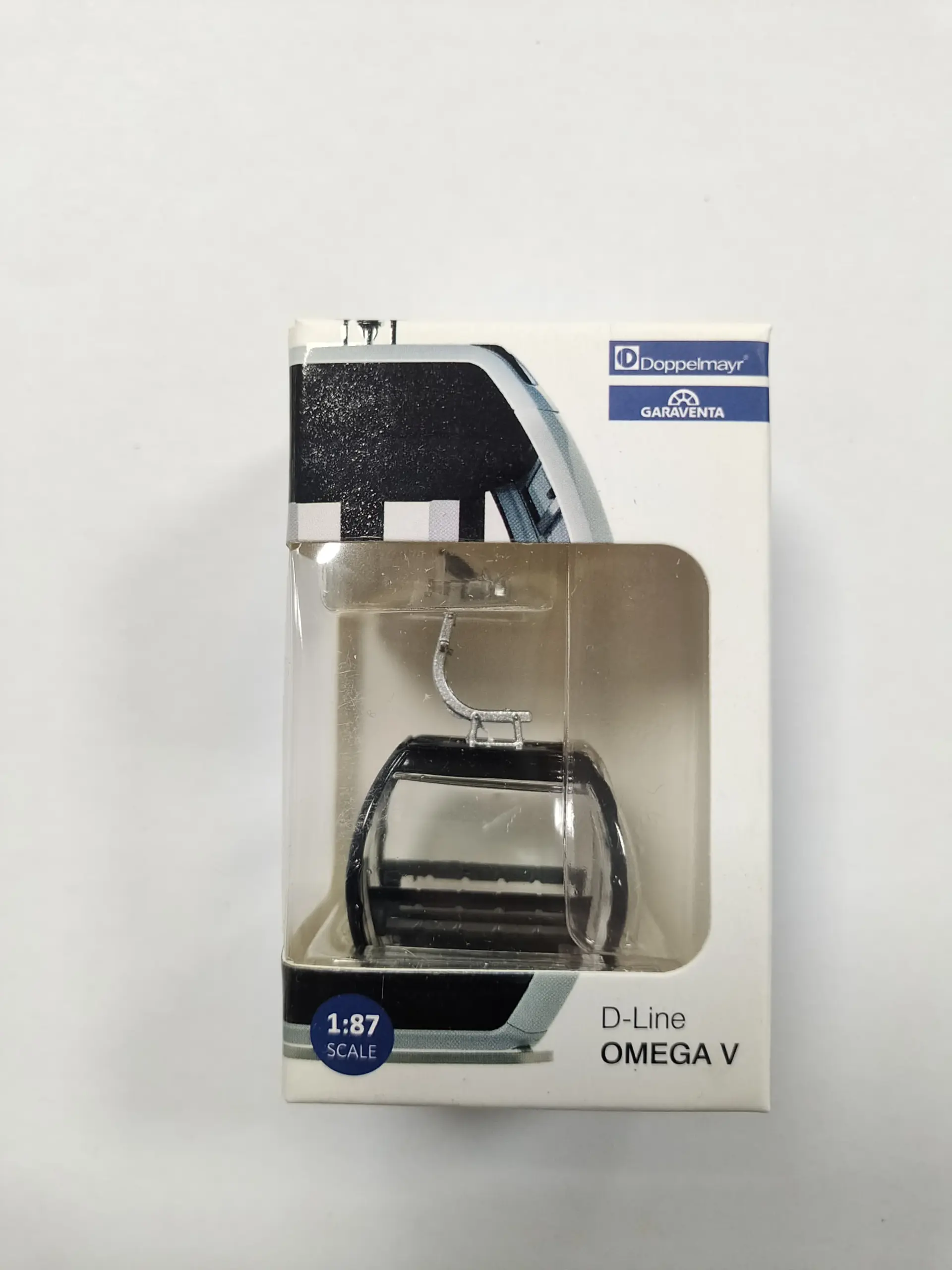 Red 1/87 Gondola Lift Cabin Model 8 Red 1/87 Gondola Lift Cabin Model - Image 8