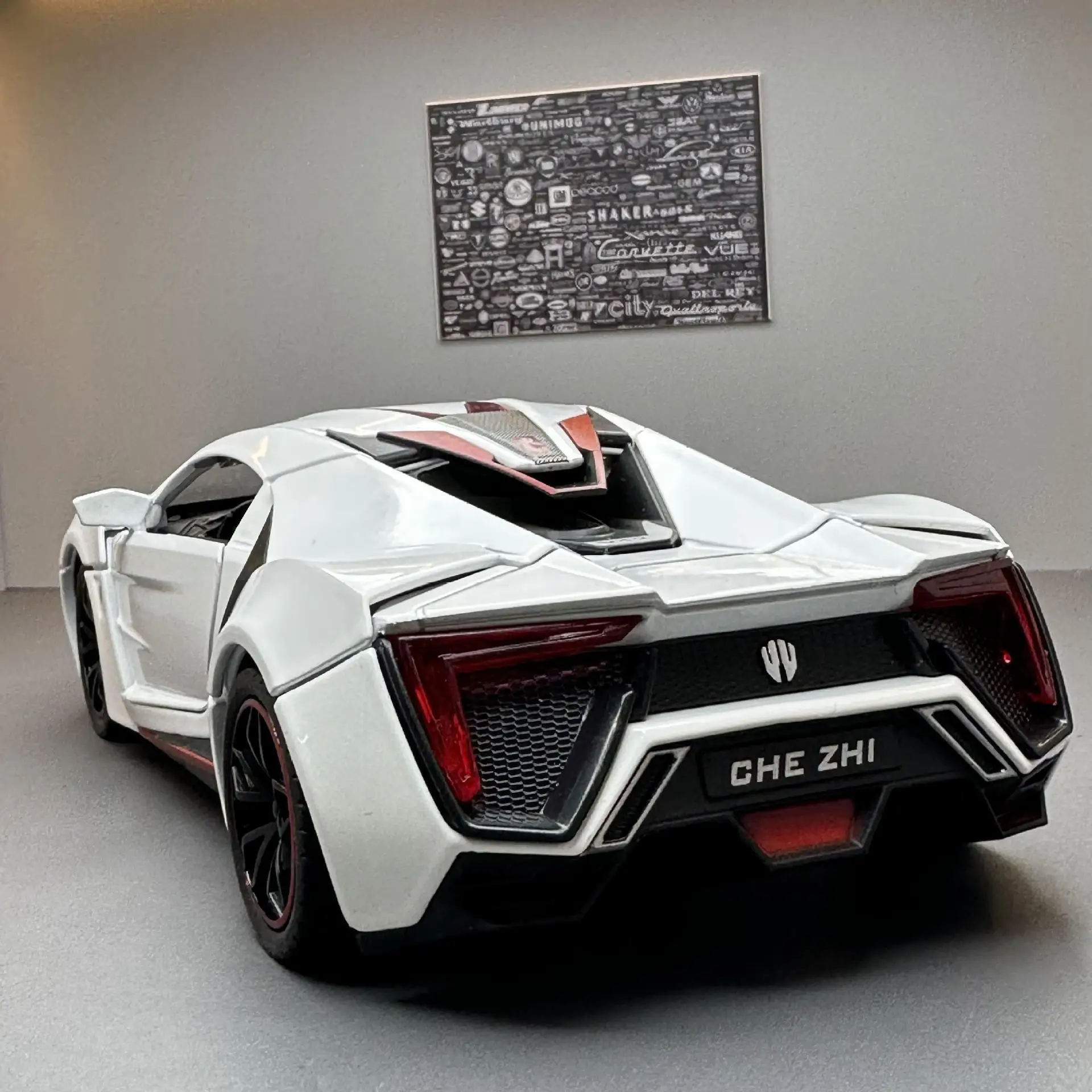 1:24 LYKAN Hypersport Diecast Model Car 2 1:24 LYKAN Hypersport Diecast Model Car - Image 2