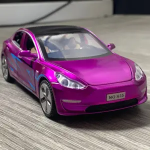 1:32 Scale Electric Car Model in Pink