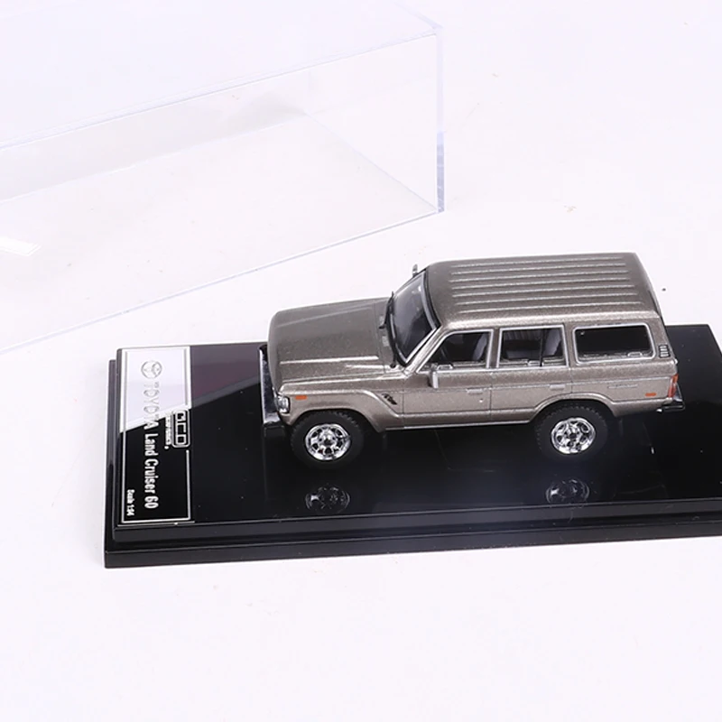 Land Cruiser LC60 1:64 Diecast Model Car 9 Land Cruiser LC60 1:64 Diecast Model Car - Image 9