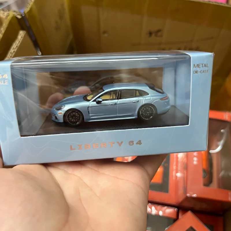 1/64 Turbo S Station Wagon Diecast Model 10 1/64 Turbo S Station Wagon Diecast Model - Image 10