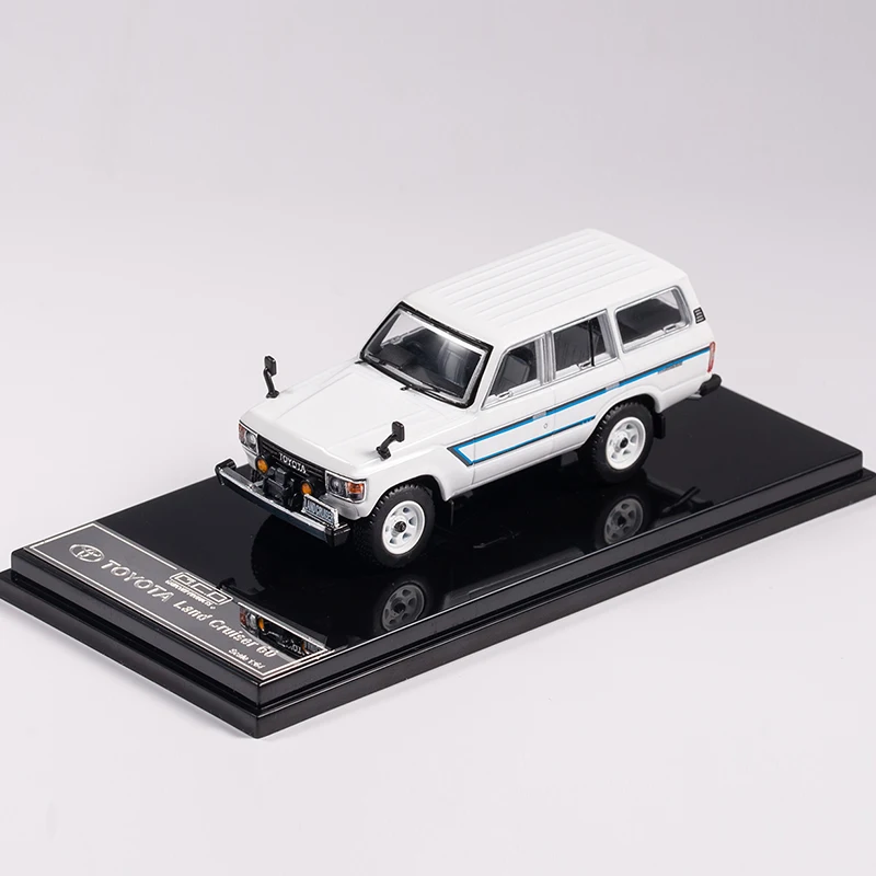 Land Cruiser LC60 1:64 Diecast Model Car 12 Land Cruiser LC60 1:64 Diecast Model Car - Image 12