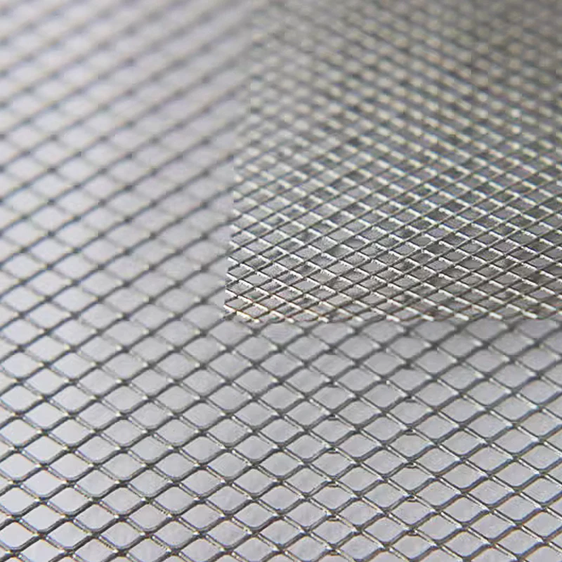 Realistic HO Scale Metallic Fence 3 Realistic HO Scale Metallic Fence - Image 3