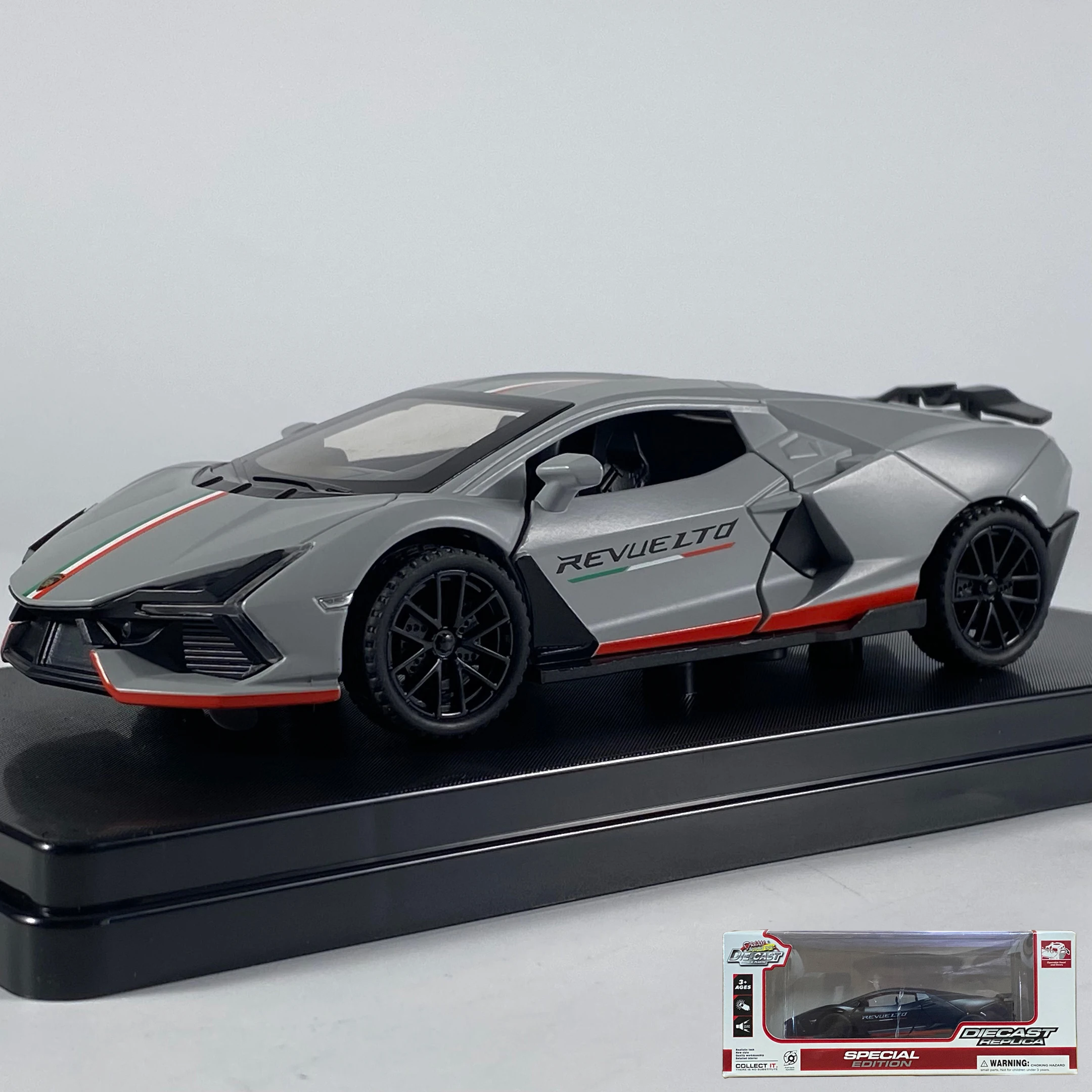 1:32 Scale Diecast Sports Car Model 17 1:32 Scale Diecast Sports Car Model - Image 17
