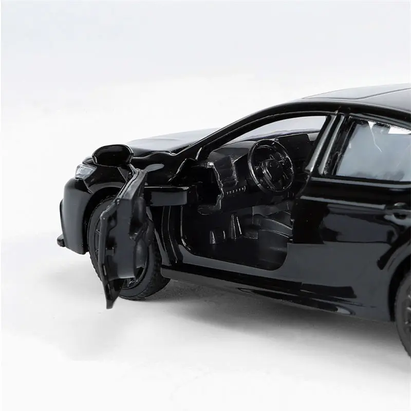 1:36 Toyota Camry XSE Diecast Model 4 1:36 Toyota Camry XSE Diecast Model - Image 4