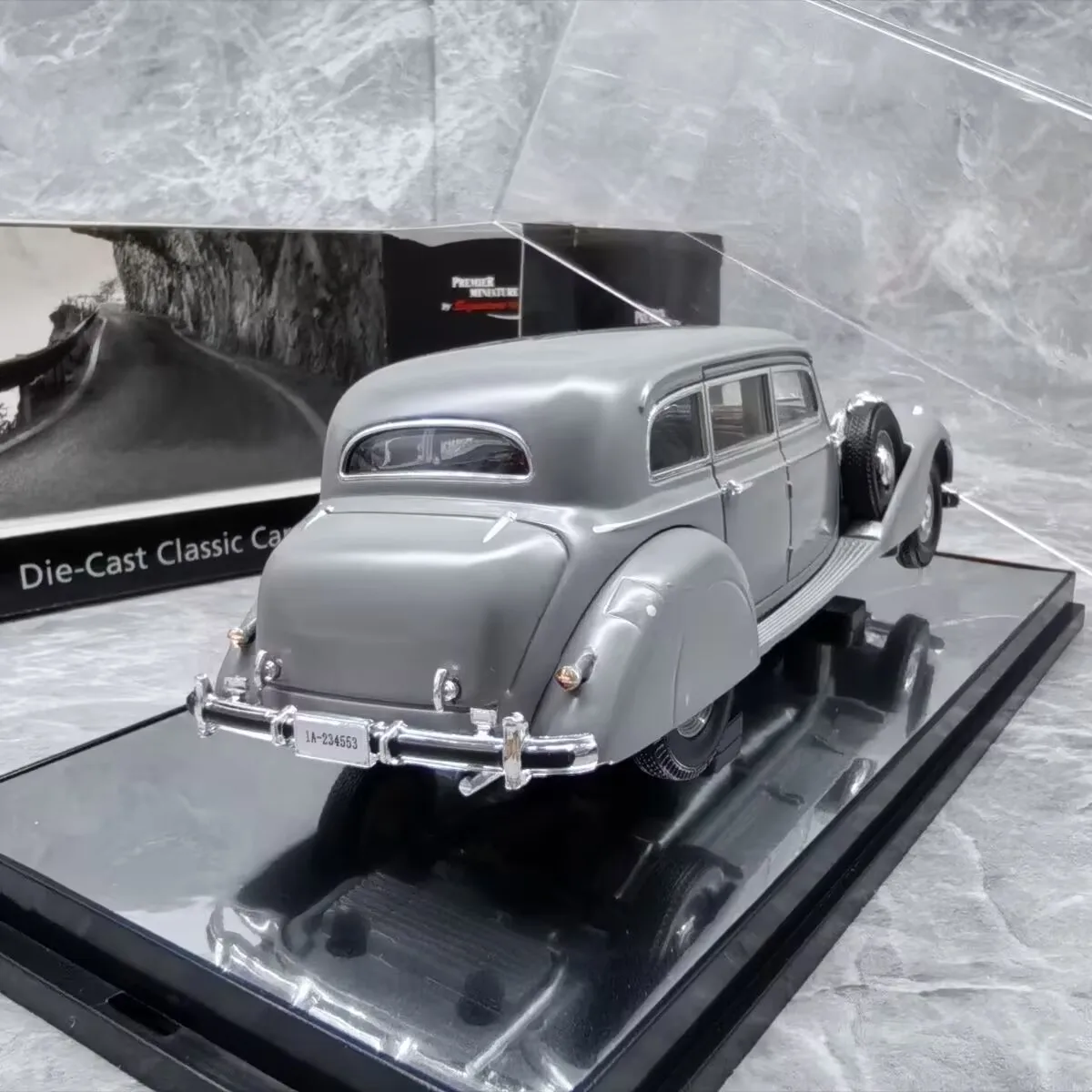 Vintage Car Diecast Model 1:43 Scale by MAKEDA 2 Vintage Car Diecast Model 1:43 Scale by MAKEDA - Image 2